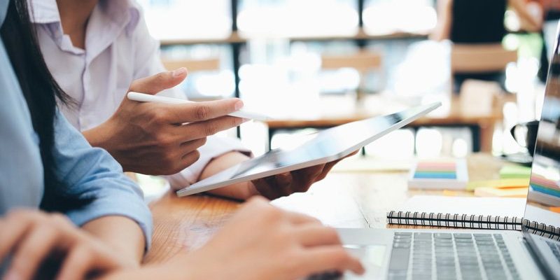 How To Successfully Move Your Business To The Cloud How To Successfully Move Your Business To The Cloud